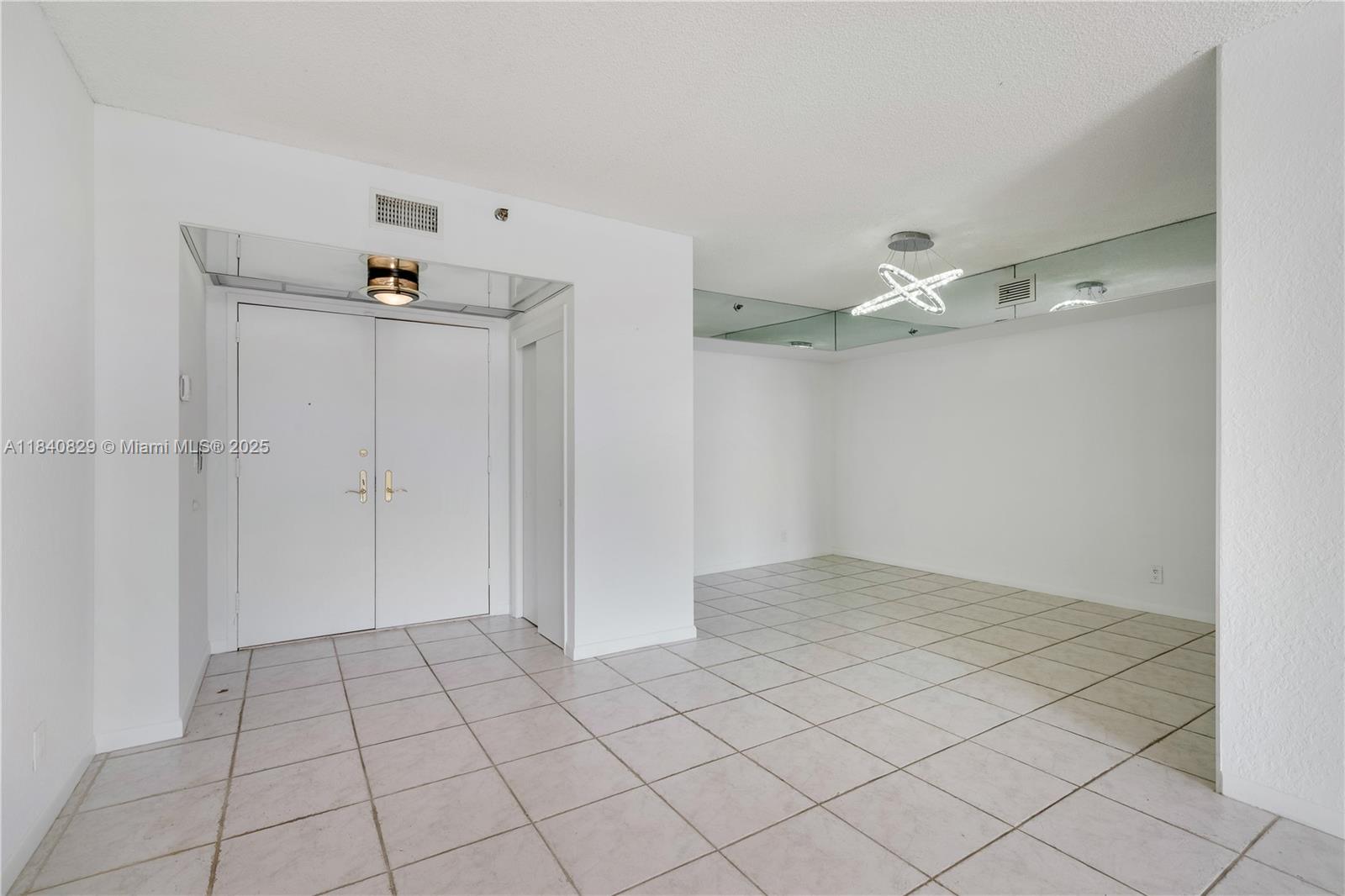 HAMPTONS WEST CONDO - Residential