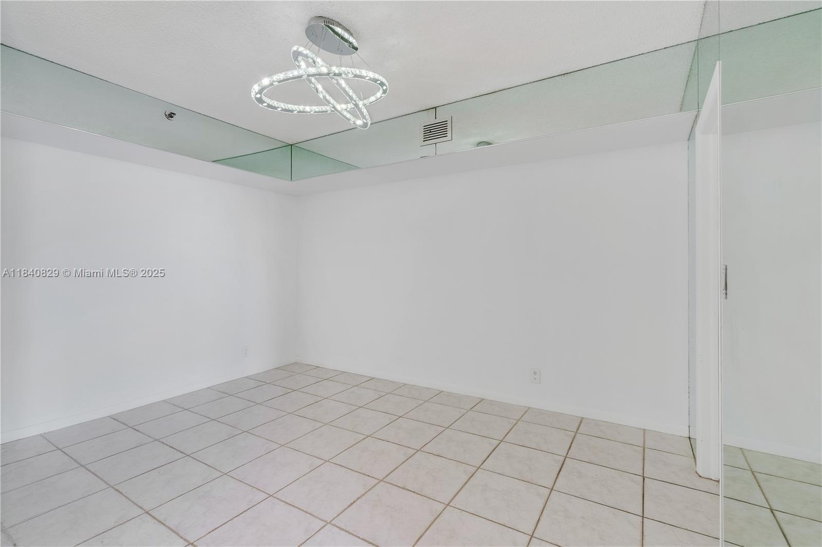 HAMPTONS WEST CONDO - Residential