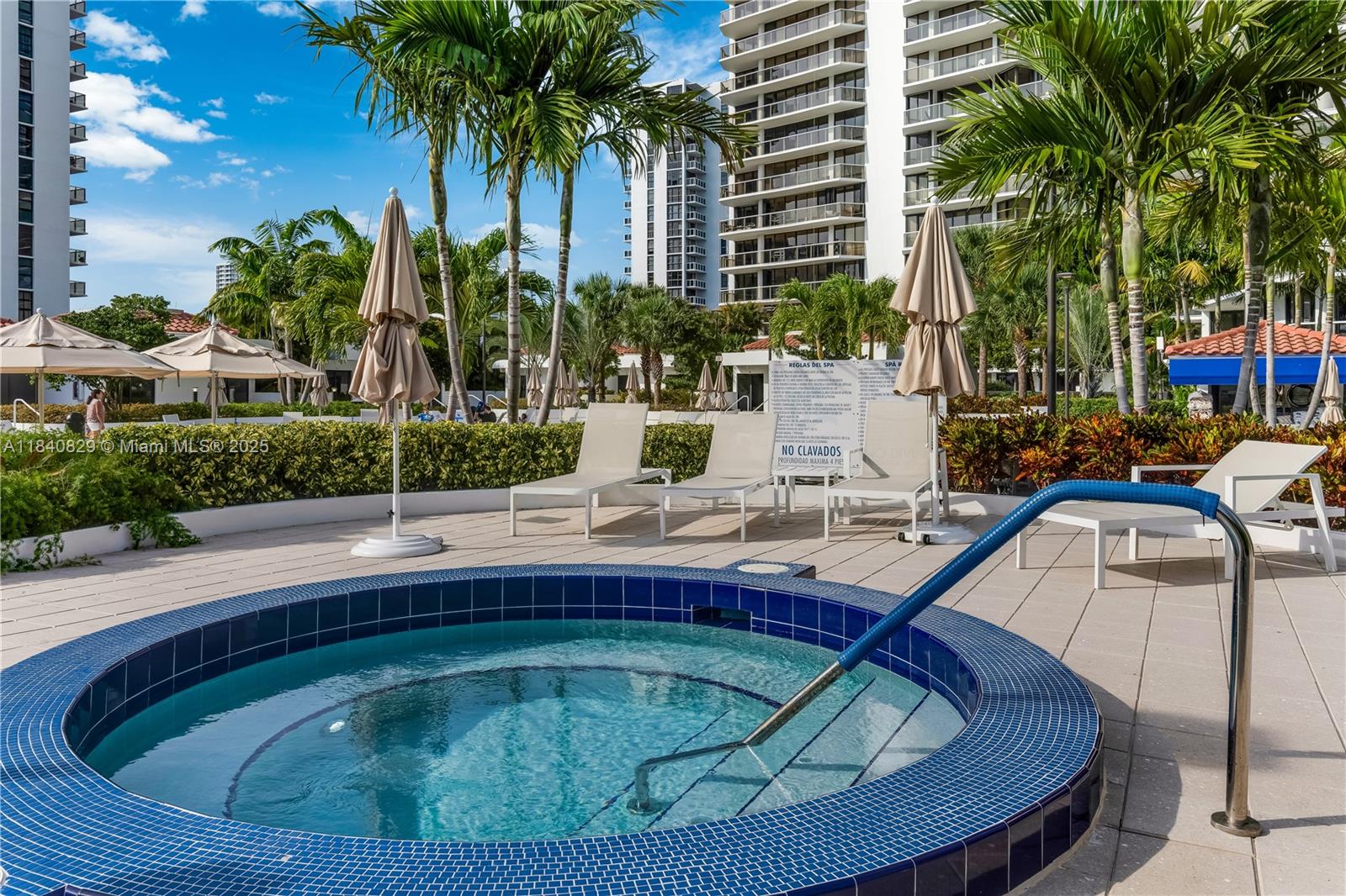 HAMPTONS WEST CONDO - Residential