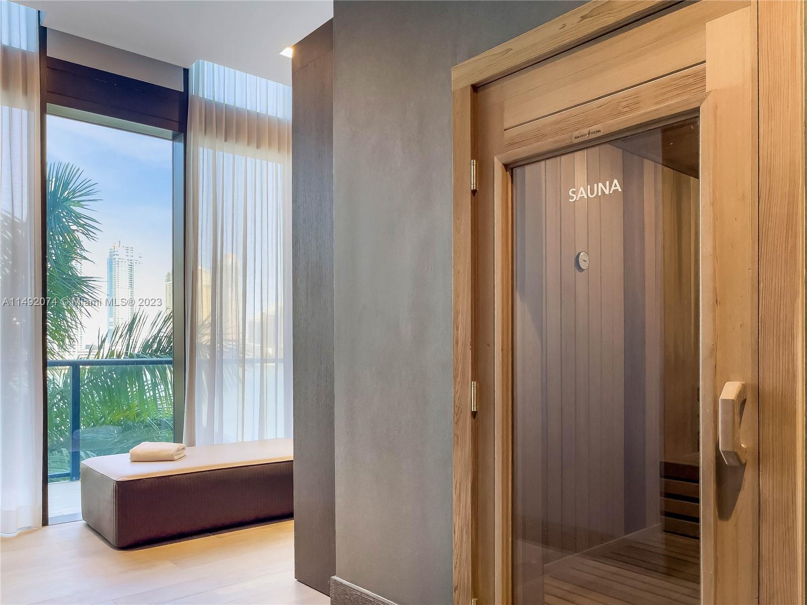 PRIVE CONDO - Residential