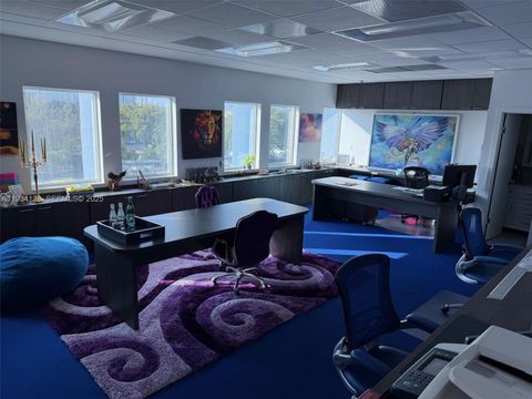 5465 NW 36th St Miami Springs FL 33166