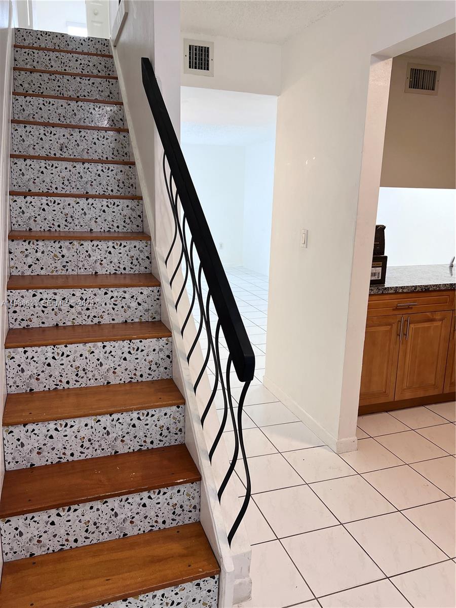 TERRAZAS DEL SOL CONDO - Residential