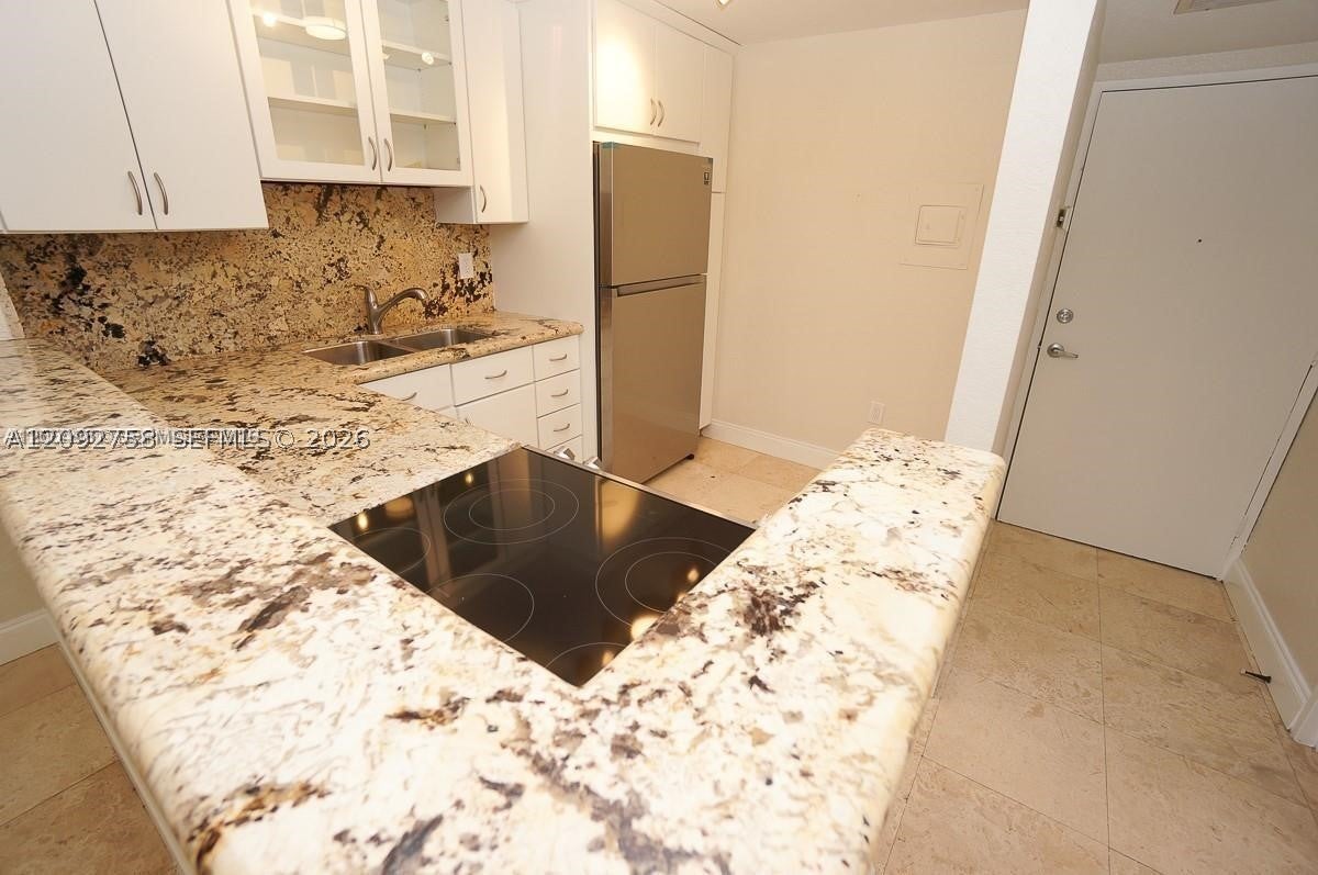 1228 West Ave 513