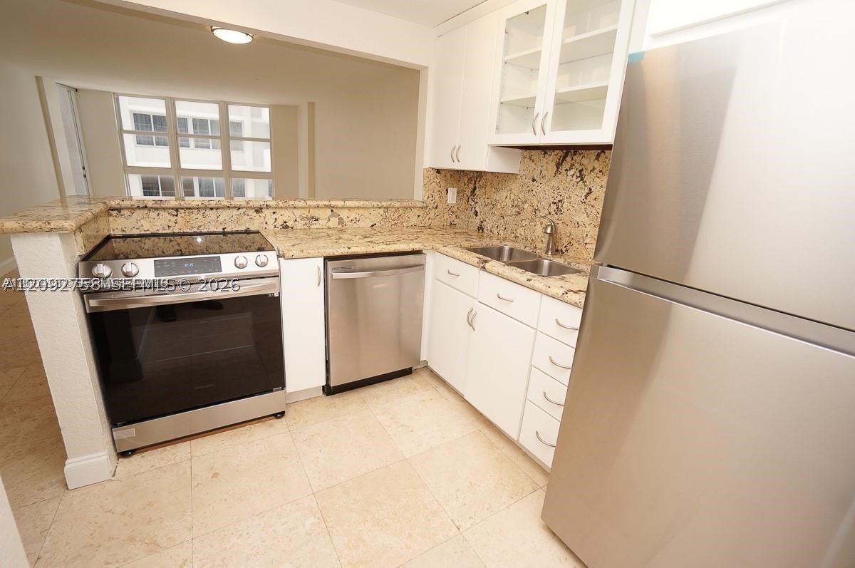 1228 West Ave 513
