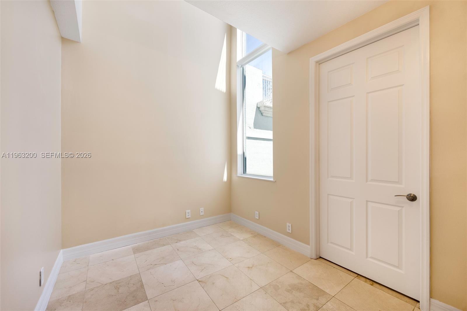 HILLSBORO SHORES - Residential