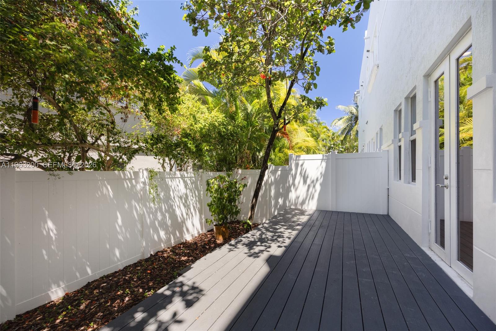 HILLSBORO SHORES - Residential