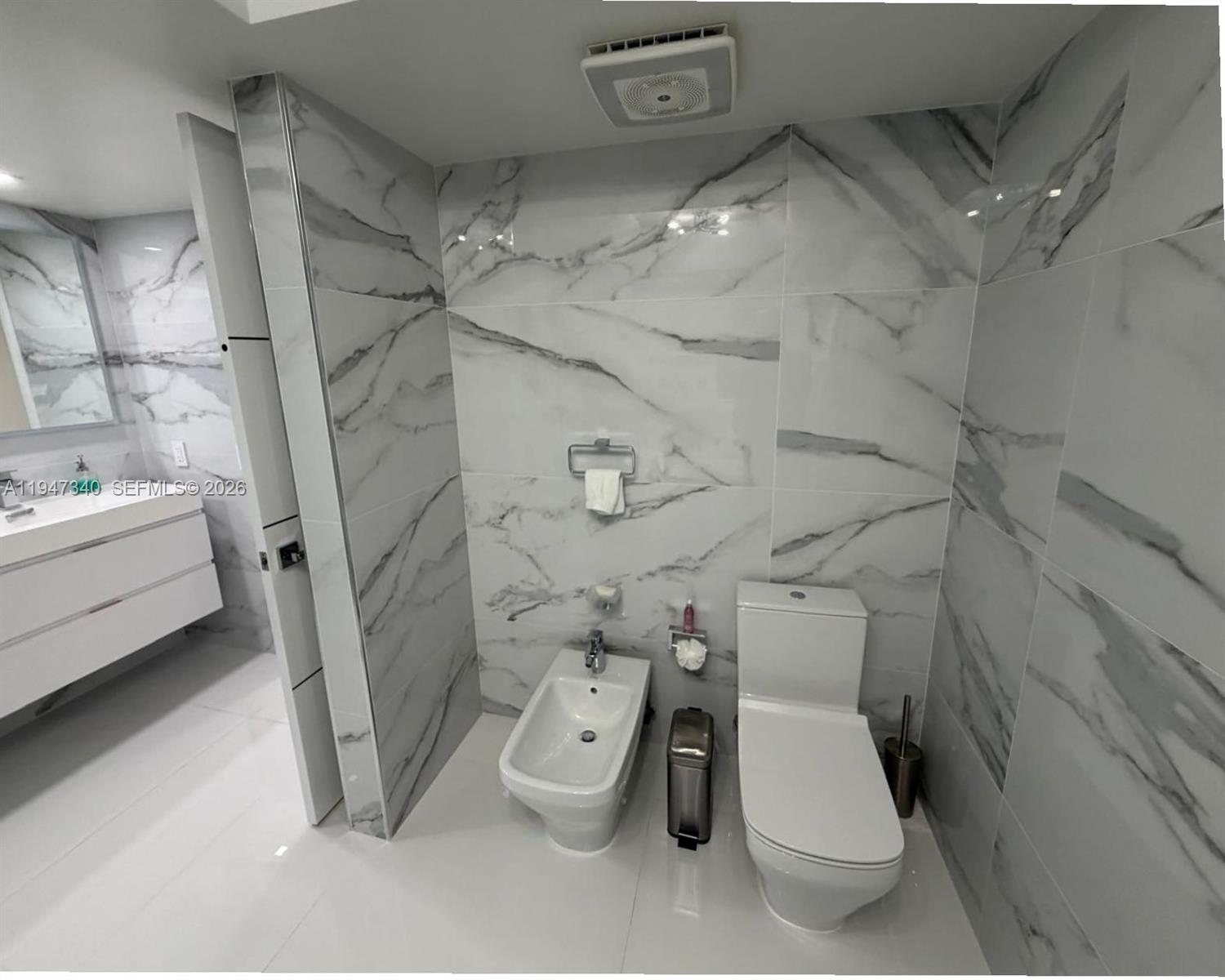 LEXCELLENCE CONDO - Residential