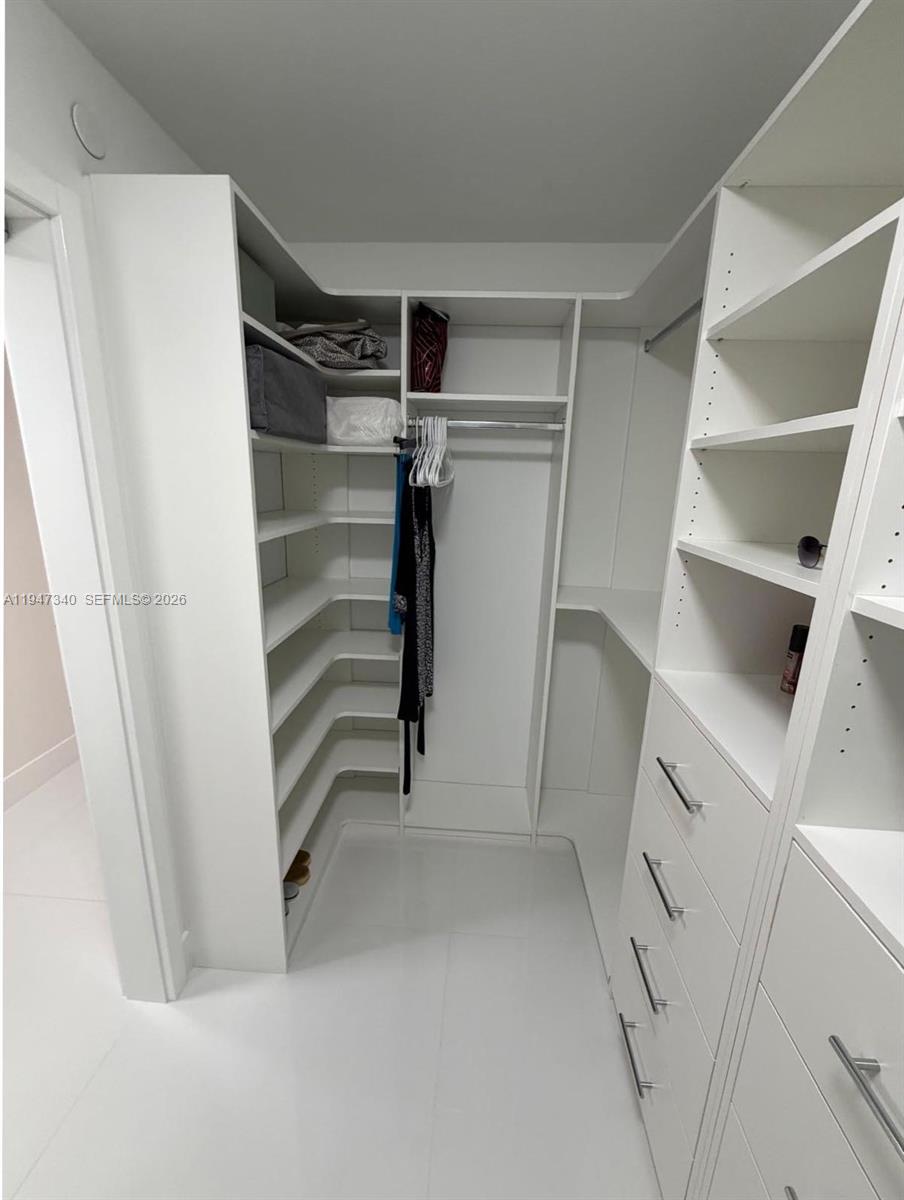 LEXCELLENCE CONDO - Residential