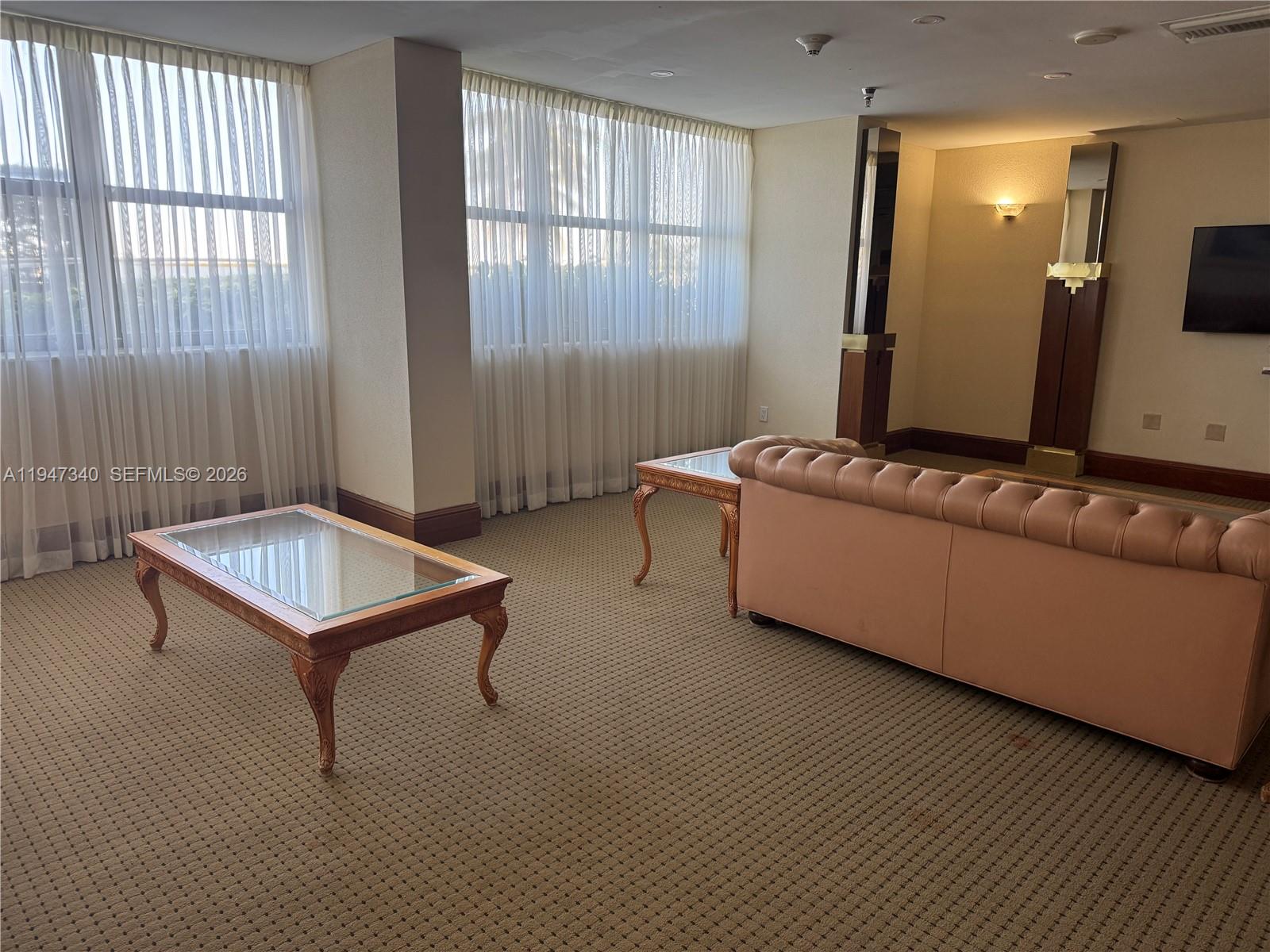 LEXCELLENCE CONDO - Residential