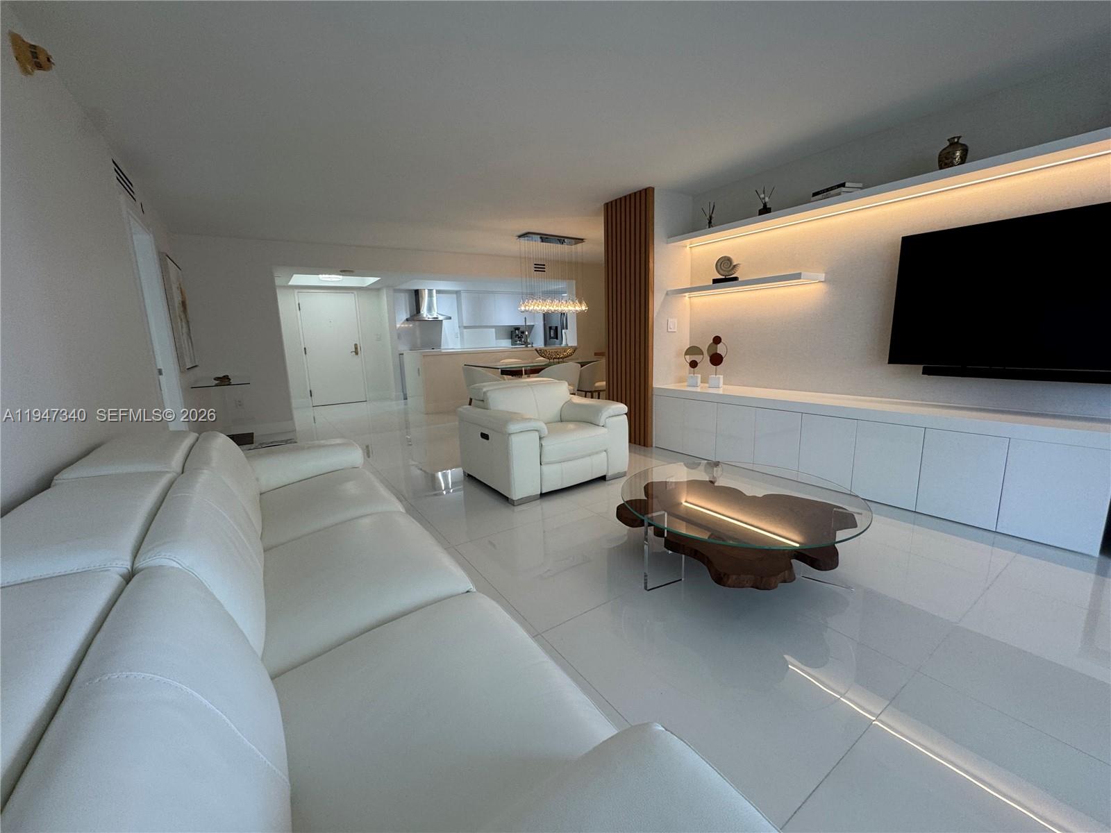 LEXCELLENCE CONDO - Residential