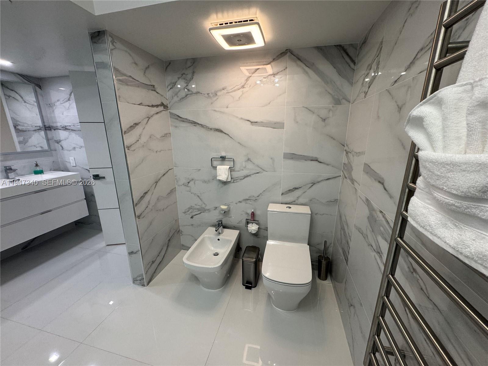 LEXCELLENCE CONDO - Residential