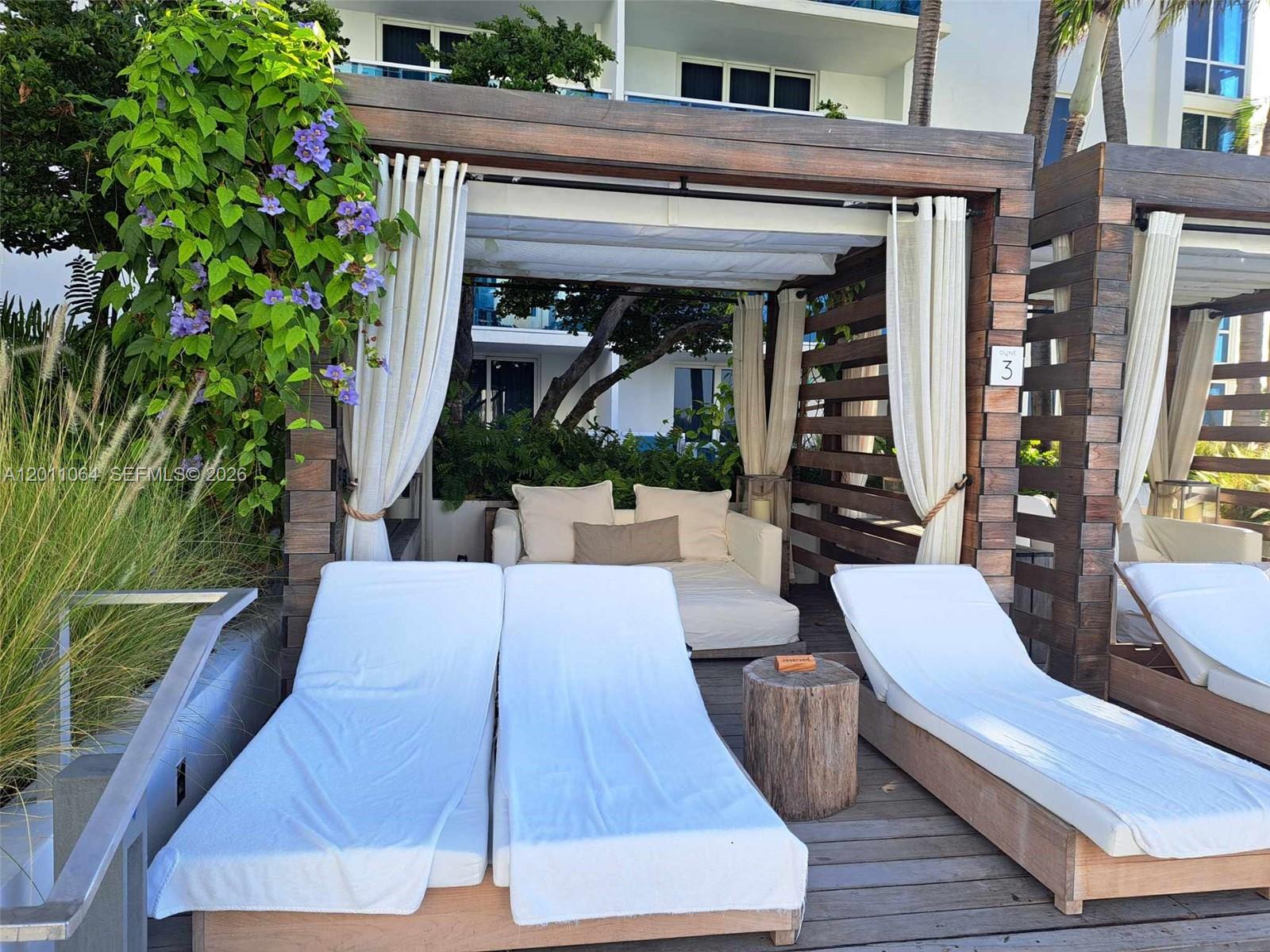 RONEY PALACE CONDO - Residential