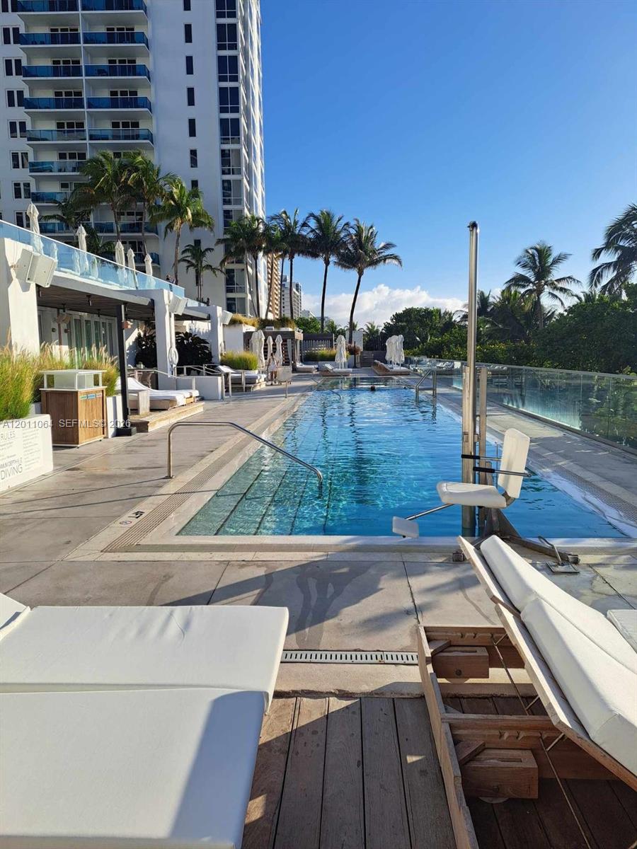 RONEY PALACE CONDO - Residential