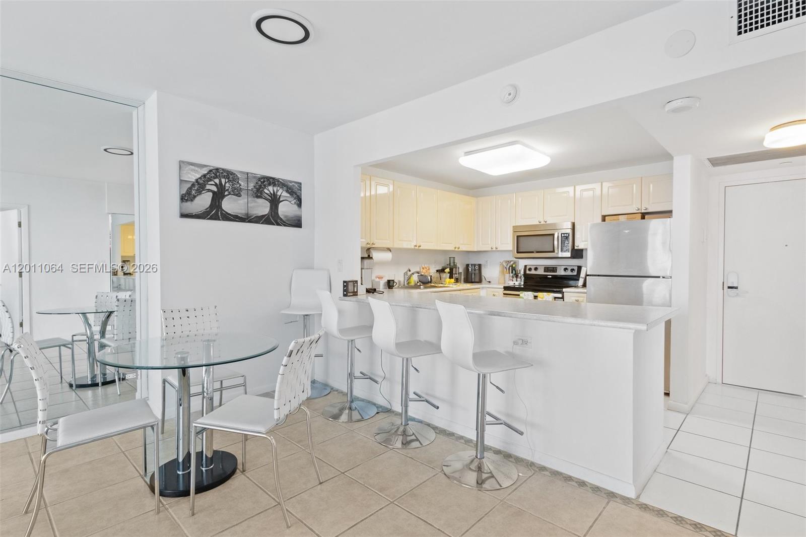 RONEY PALACE CONDO - Residential
