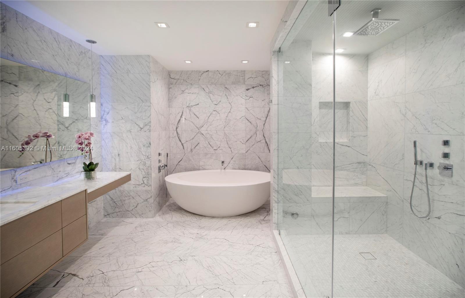 Turnberry Ocean Club - Residential