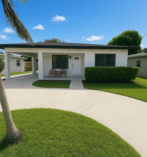 5742 Fletcher St Hollywood FL 33023