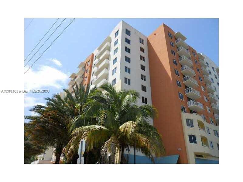 VENTURE AT AVENTURA EAST - Residential