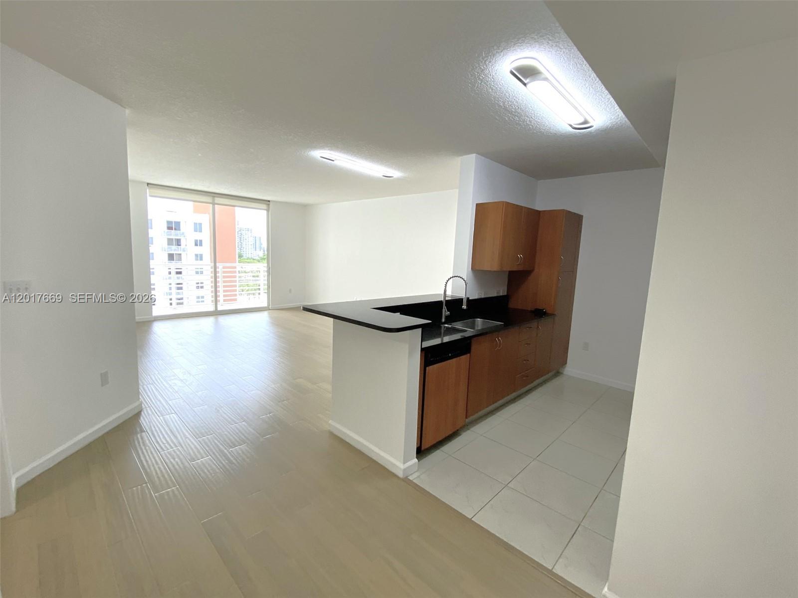 VENTURE AT AVENTURA EAST - Residential