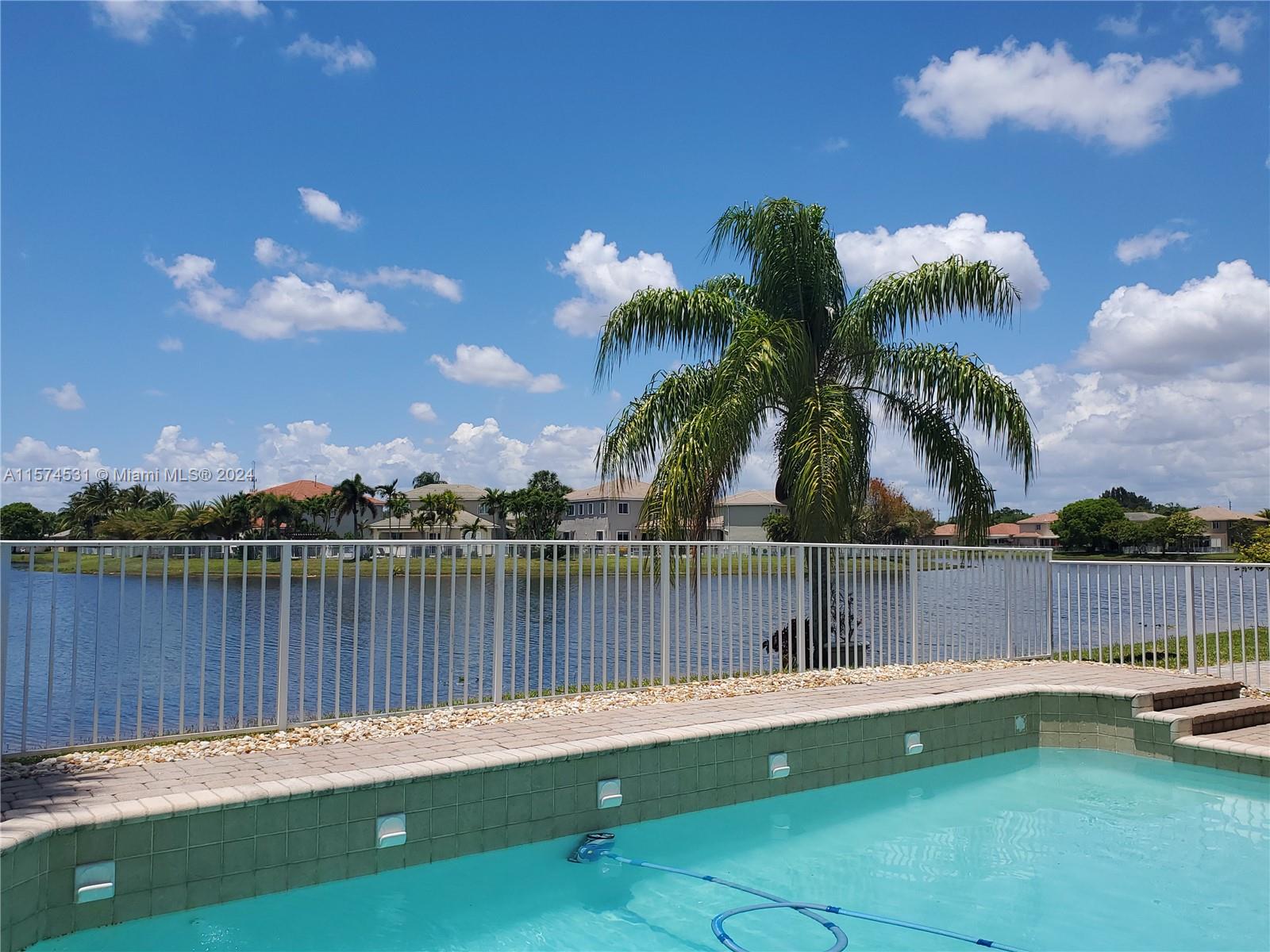 6145 Sw 192nd Ave, Pembroke Pines, Miami-Dade County, Florida - 5 Bedrooms  
4 Bathrooms - 