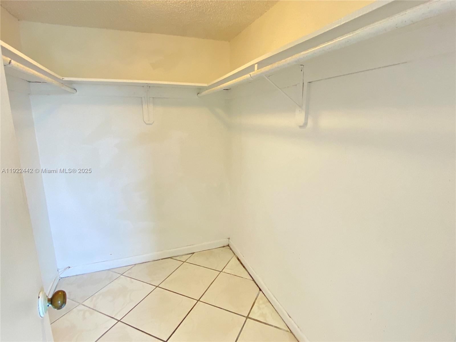 SAMARI LAKE EAST CONDO - Residential Lease