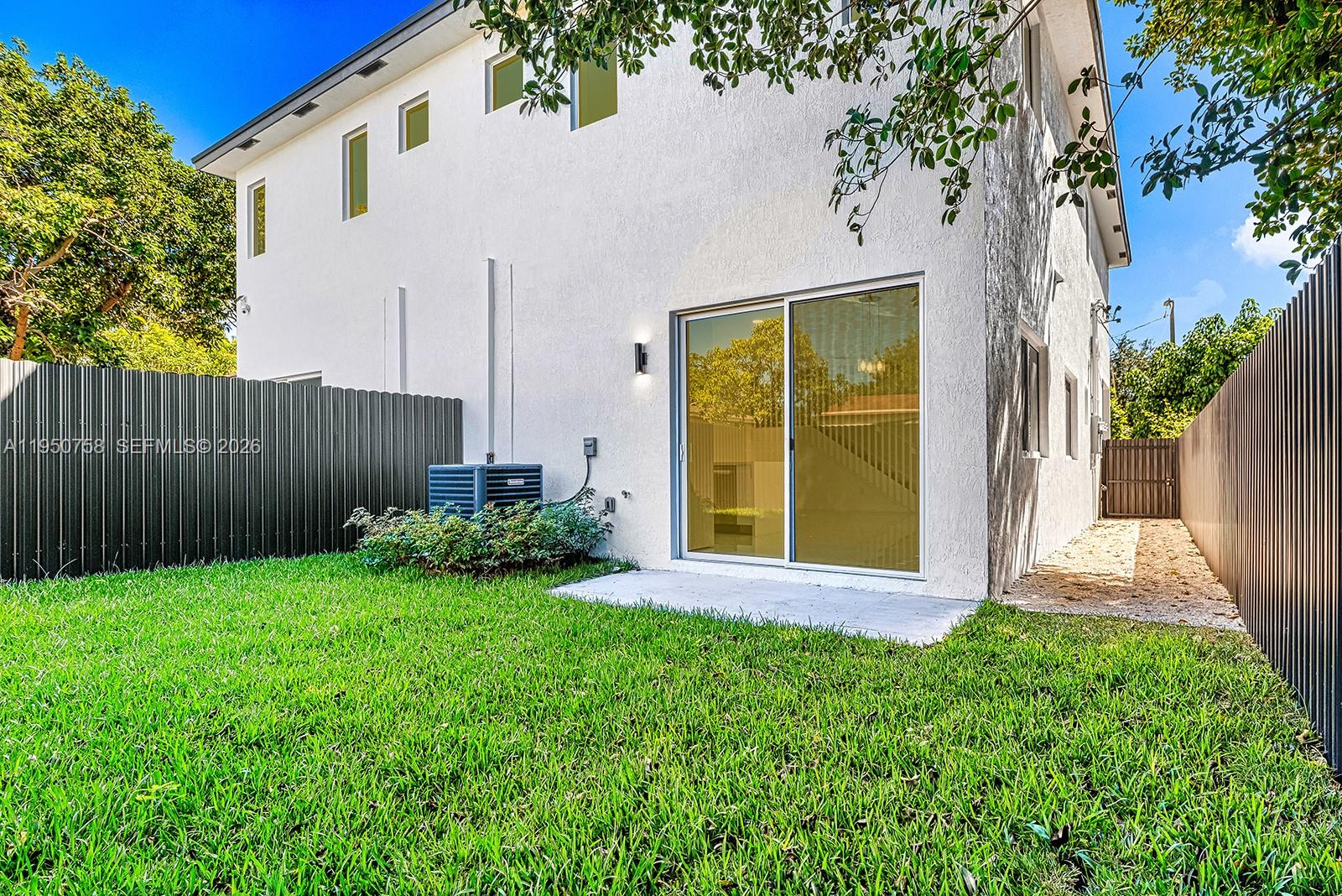 NORTH MIAMI ESTATES - Residential