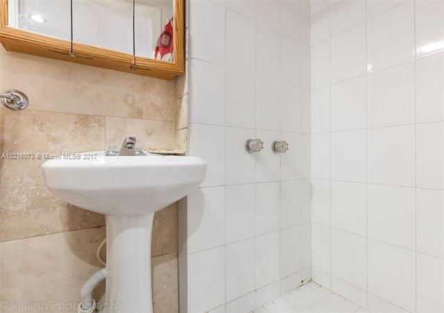 Palm Spgs Lakes Add 05 - Residential Lease