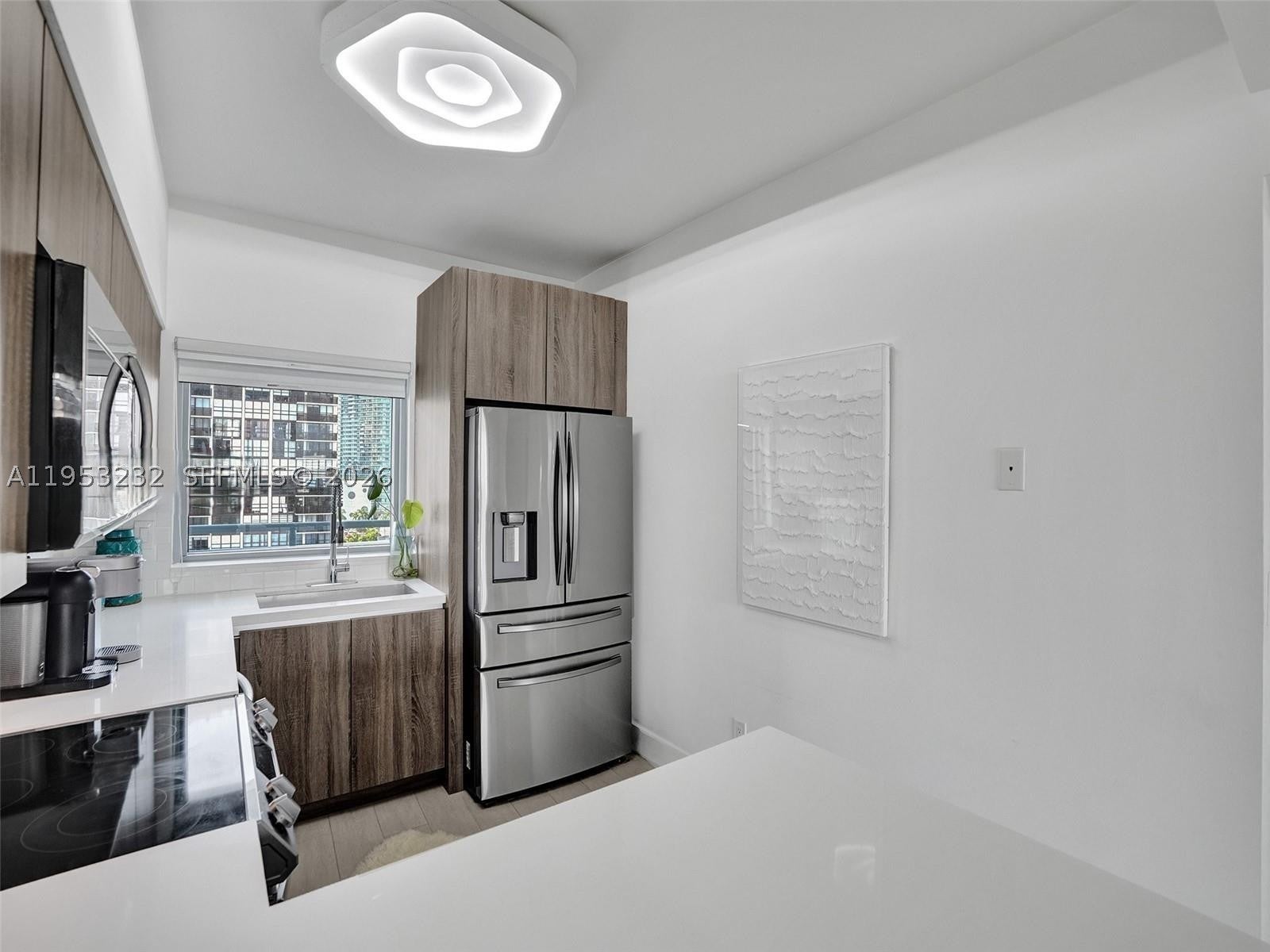 601 NE 36th St 1003