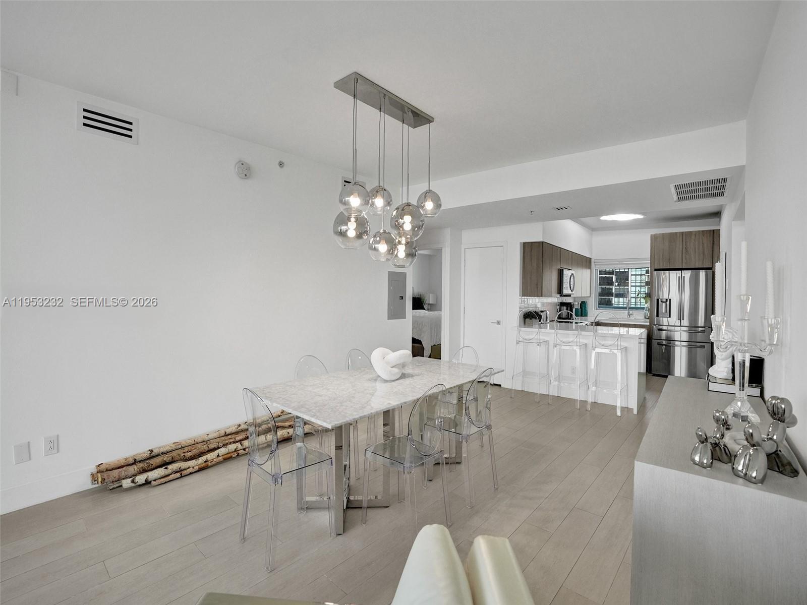 BLUE CONDO - Residential