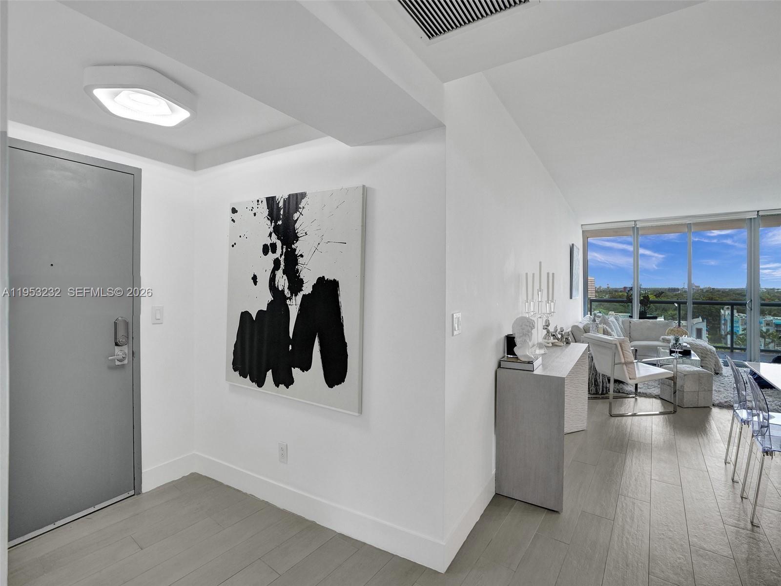 BLUE CONDO - Residential