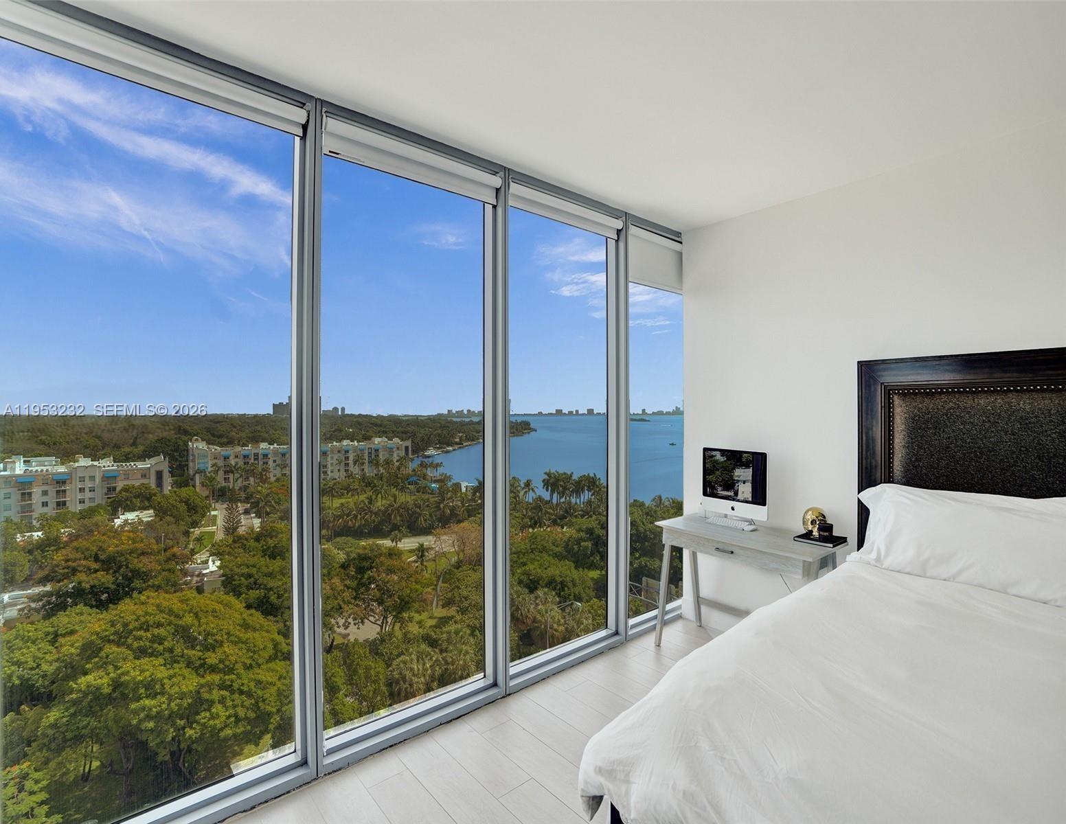 BLUE CONDO - Residential