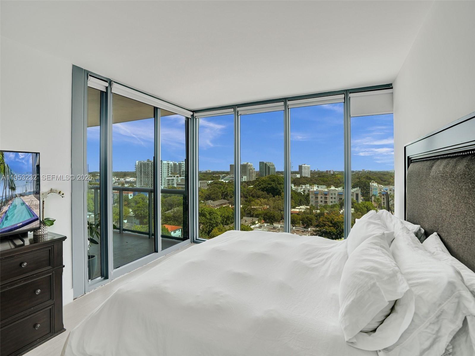 BLUE CONDO - Residential