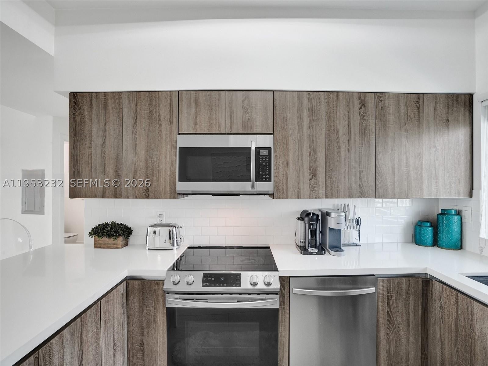 601 NE 36th St 1003