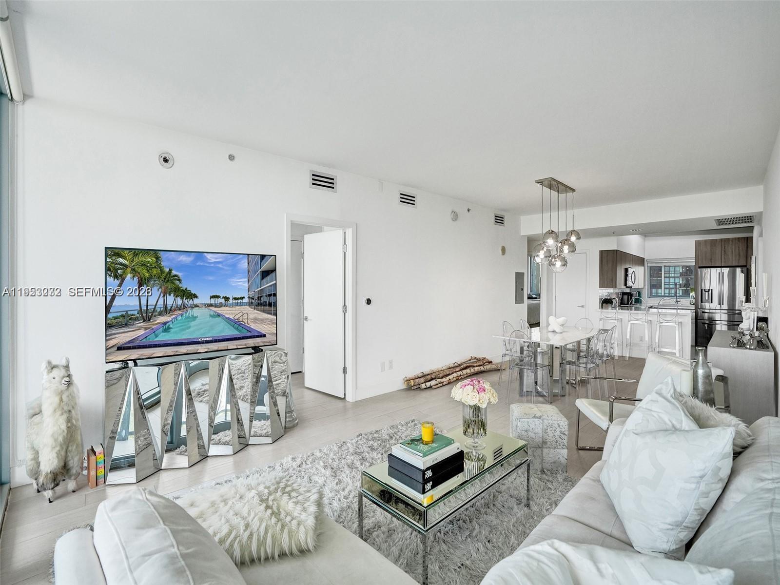 BLUE CONDO - Residential