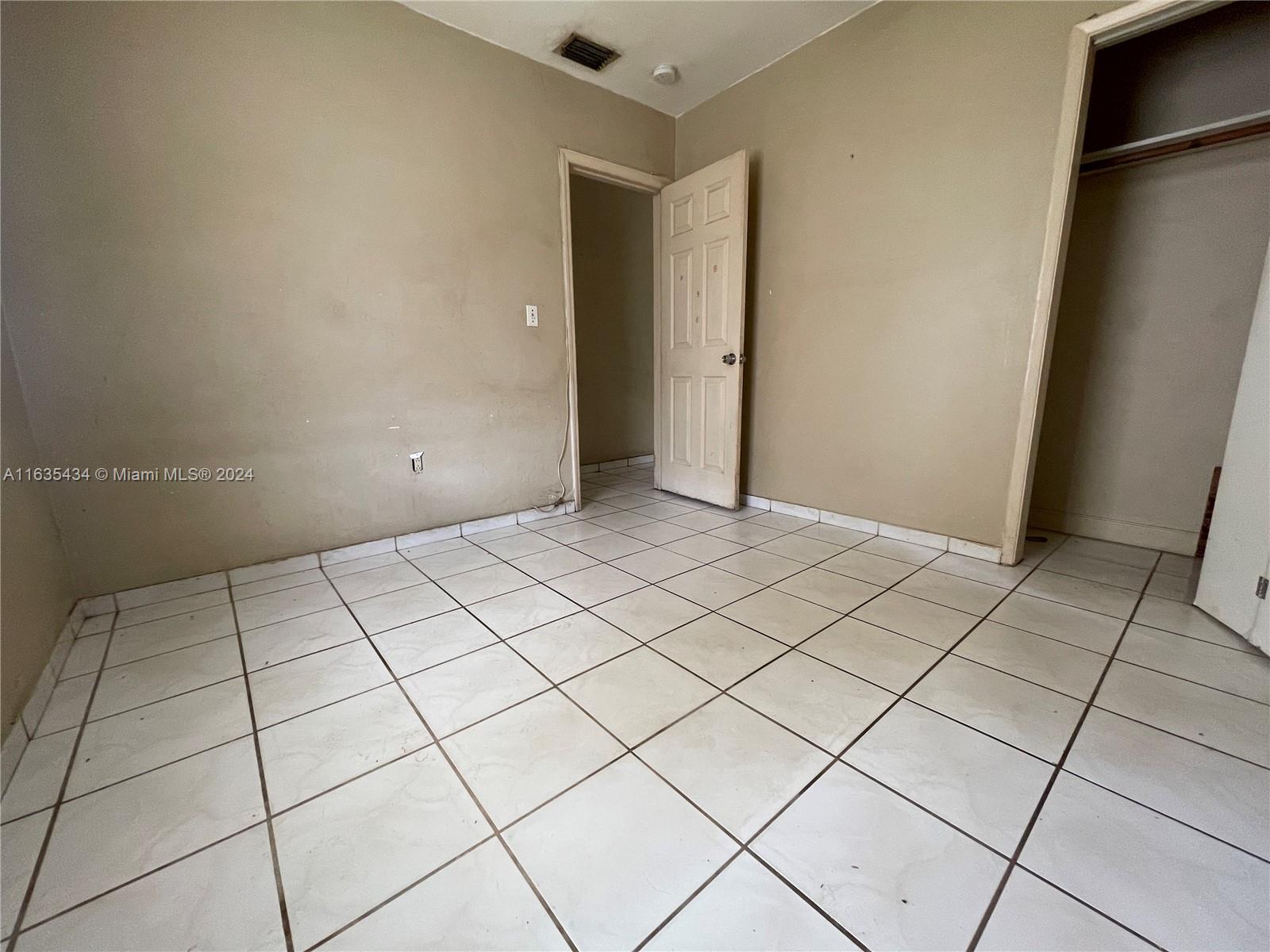 OPA LOCKA 2ND REV PL - Residential