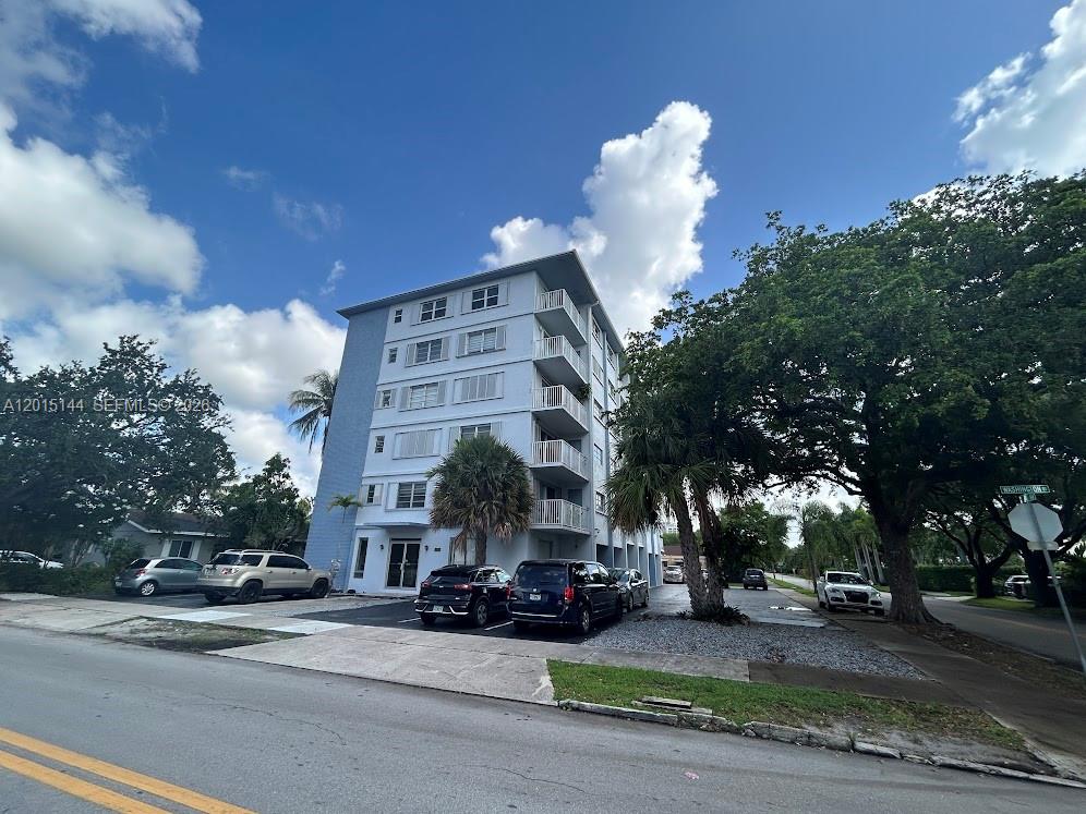 PRINCETON CONDOMINIUM - Residential