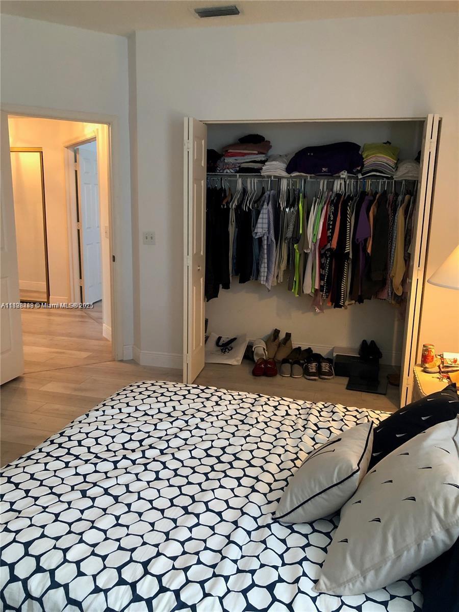 COACH HOUSES OF TOWN PLAC - Residential Lease