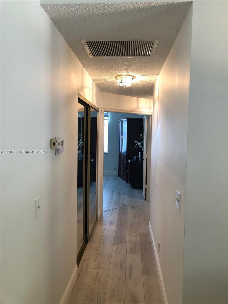 COACH HOUSES OF TOWN PLAC - Residential Lease