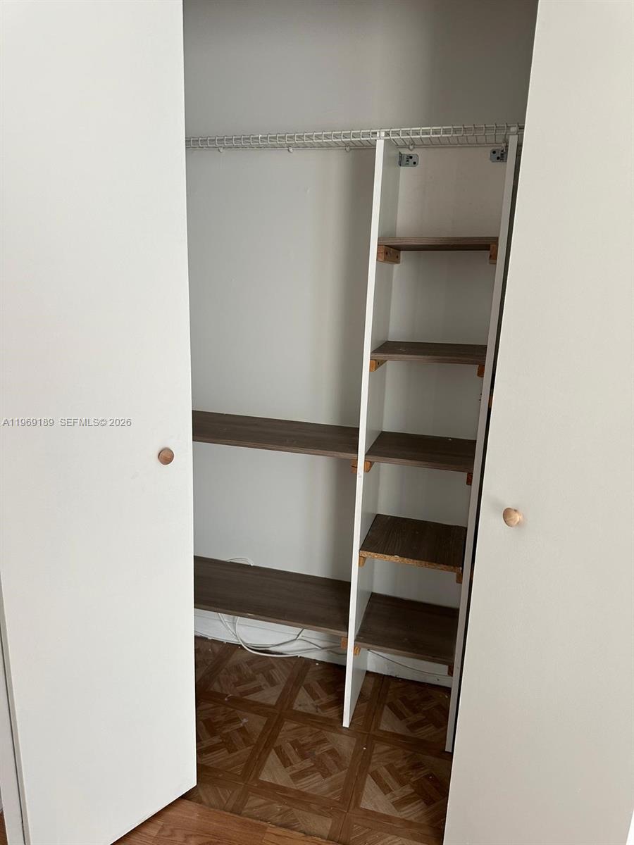 LAKEVIEW ESTATES CONDO - Residential Lease