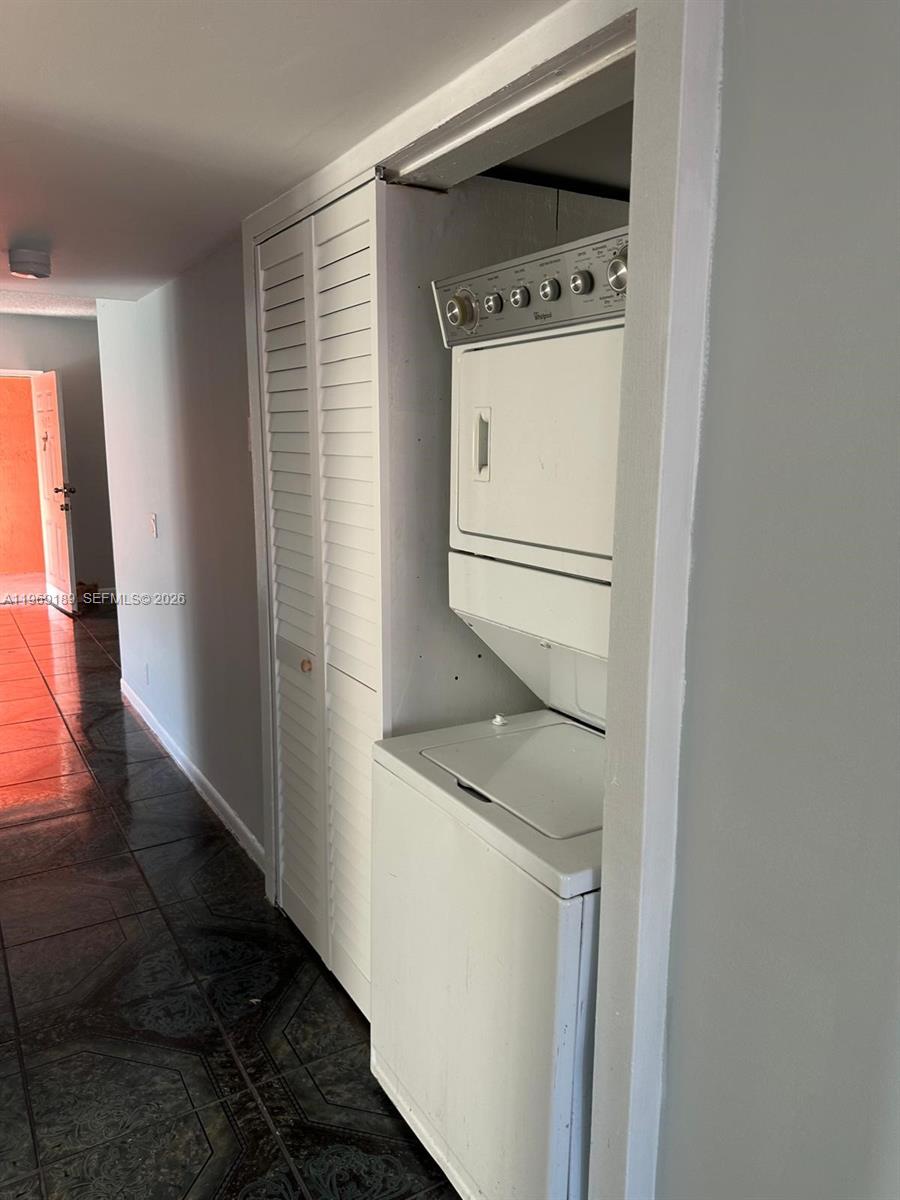 LAKEVIEW ESTATES CONDO - Residential Lease