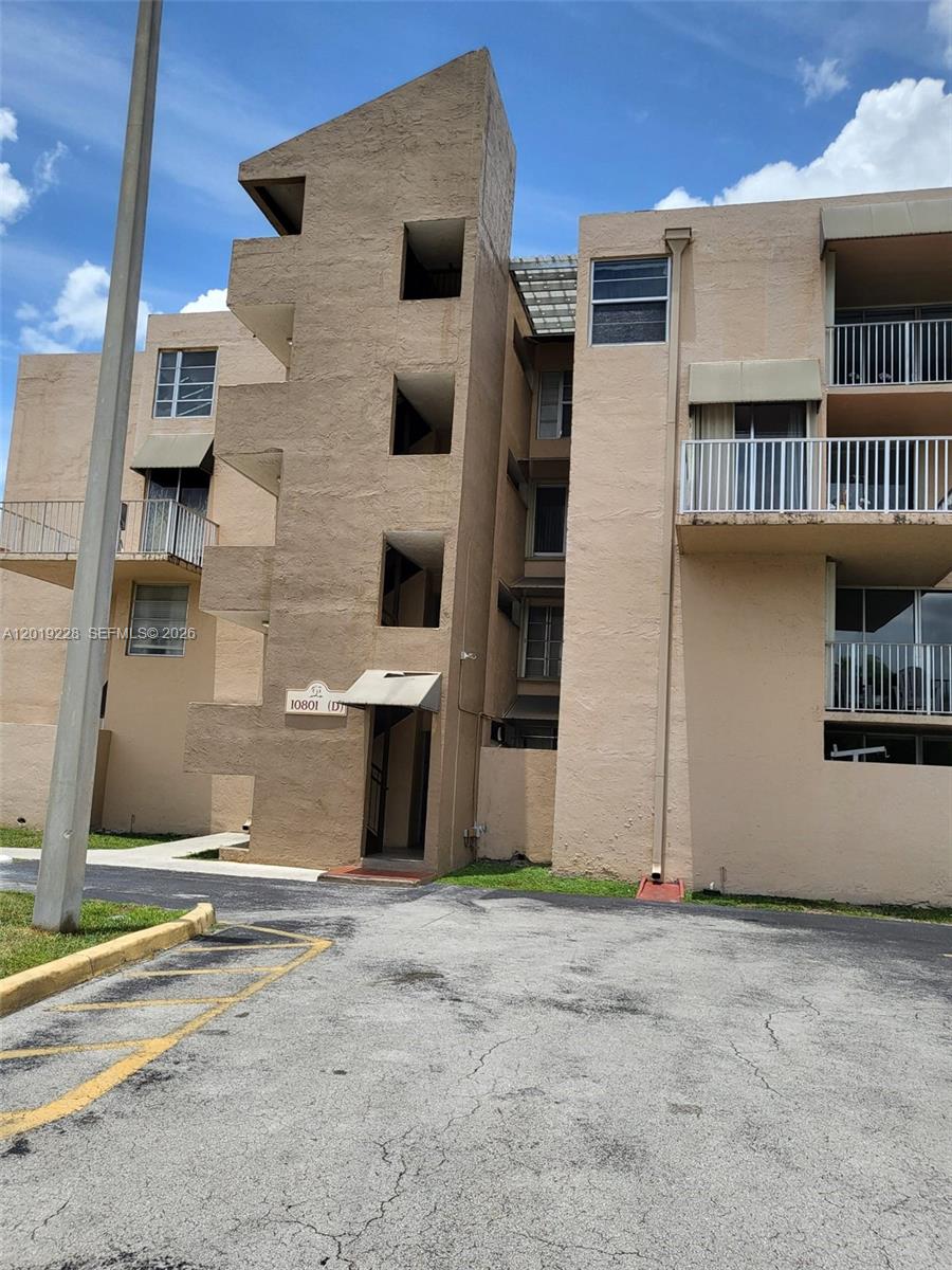 THE TERRACES CONDO PH II - Residential