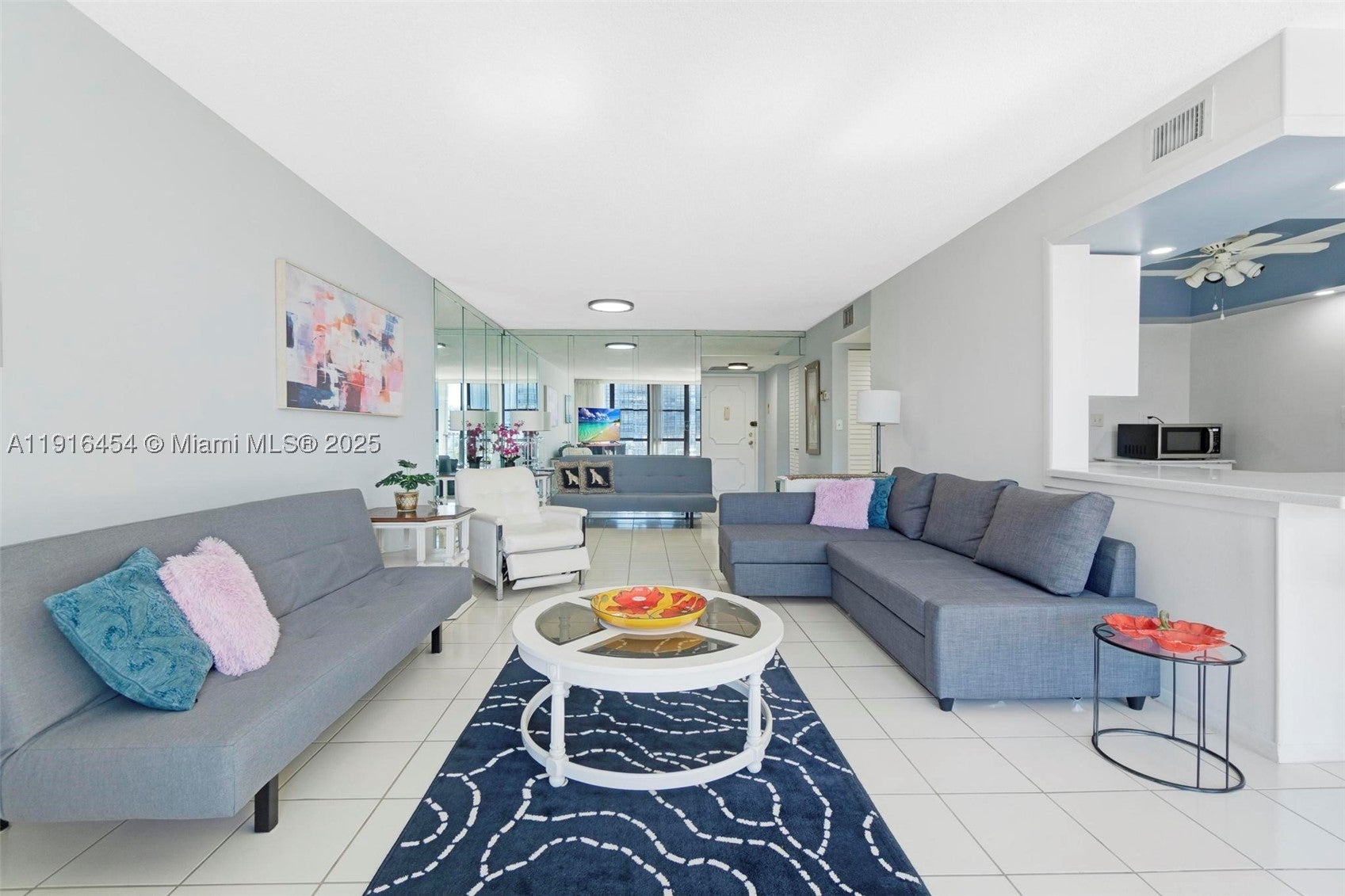1000 Parkview Dr 518