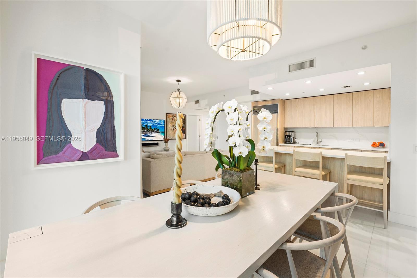 6899 Collins Ave 1810