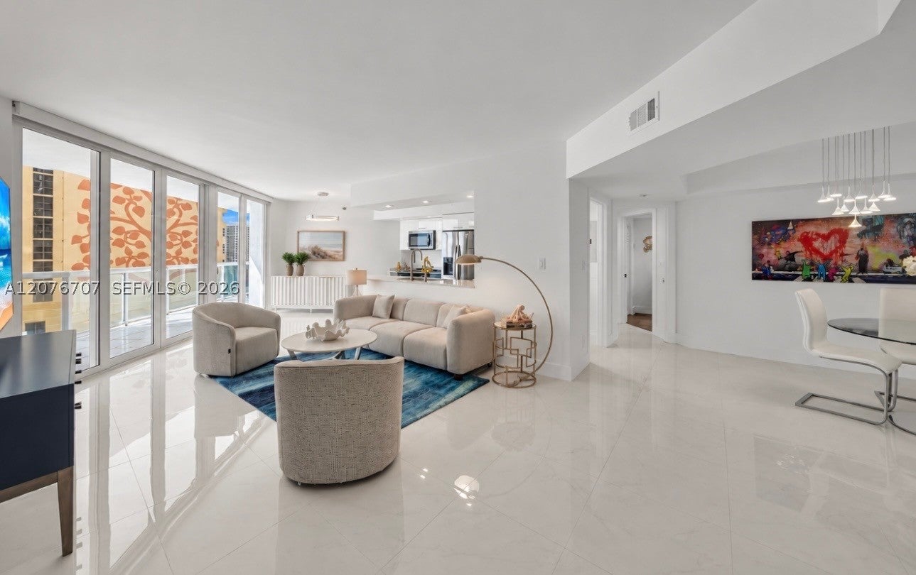 16425 Collins Ave 712