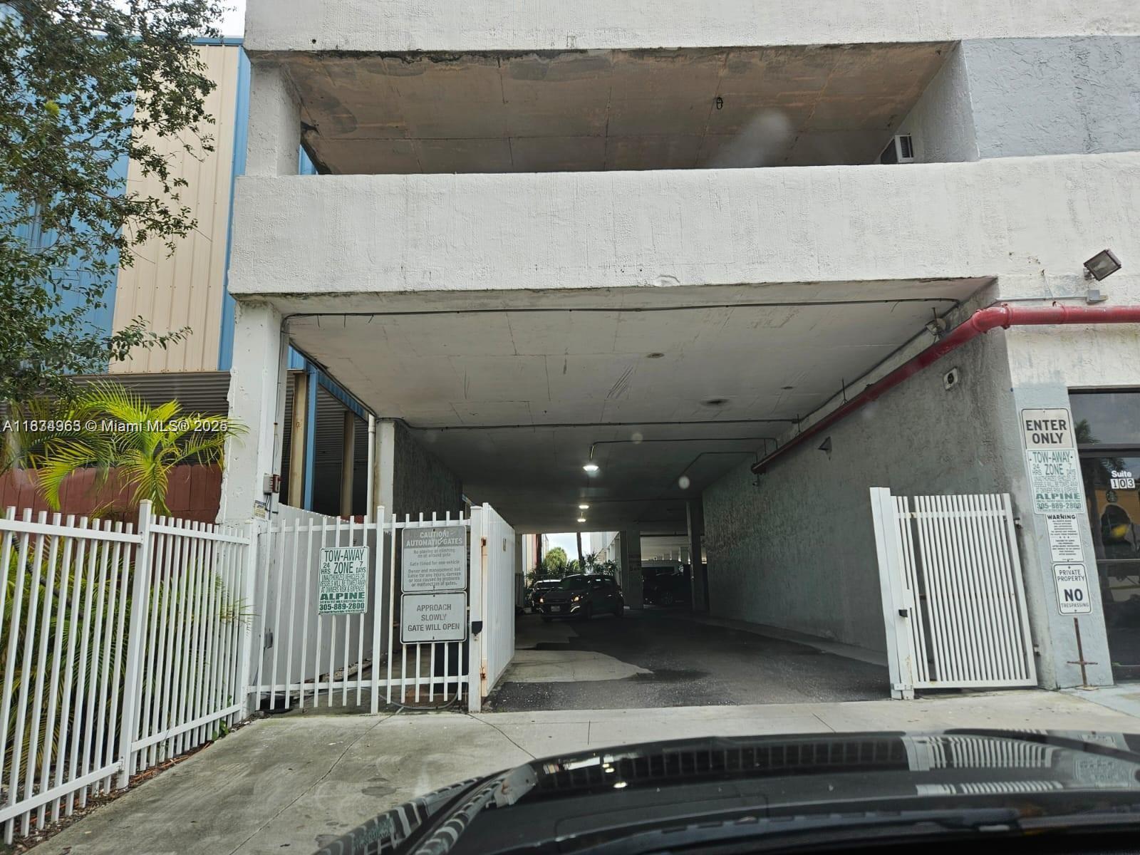 13499 Biscayne Blvd 805