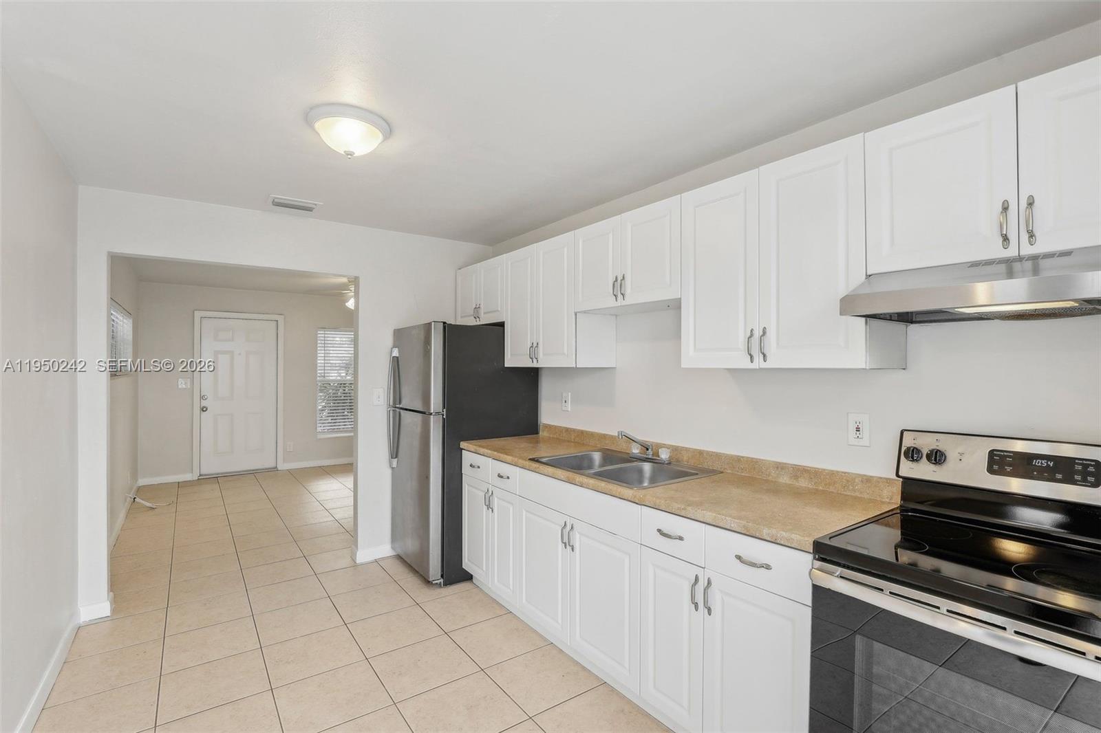 NORTH ANDREWS TERRACE FIR - Residential