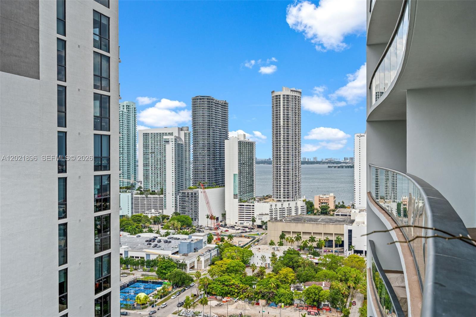 CANVAS CONDO - Residential