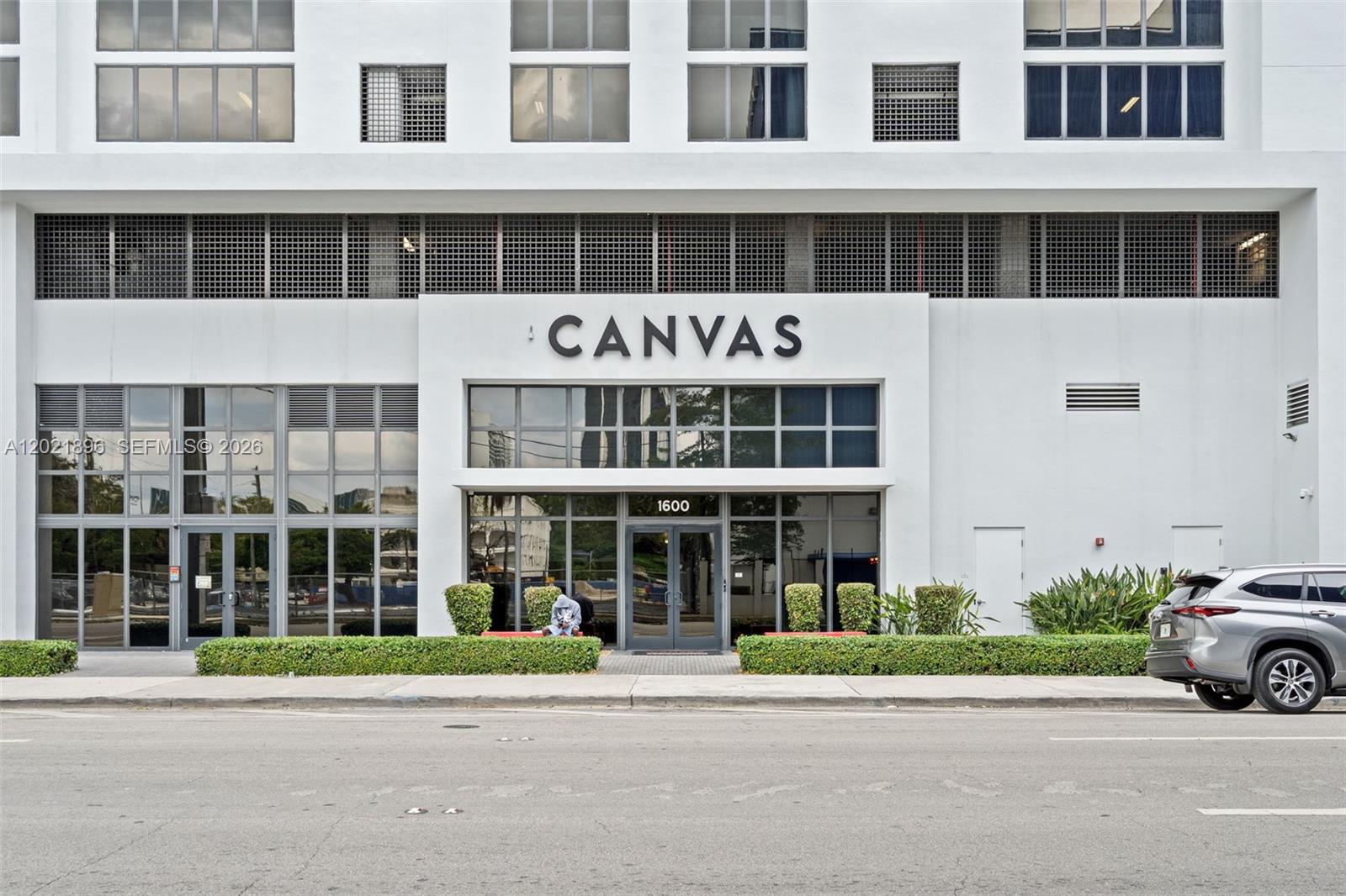 CANVAS CONDO - Residential
