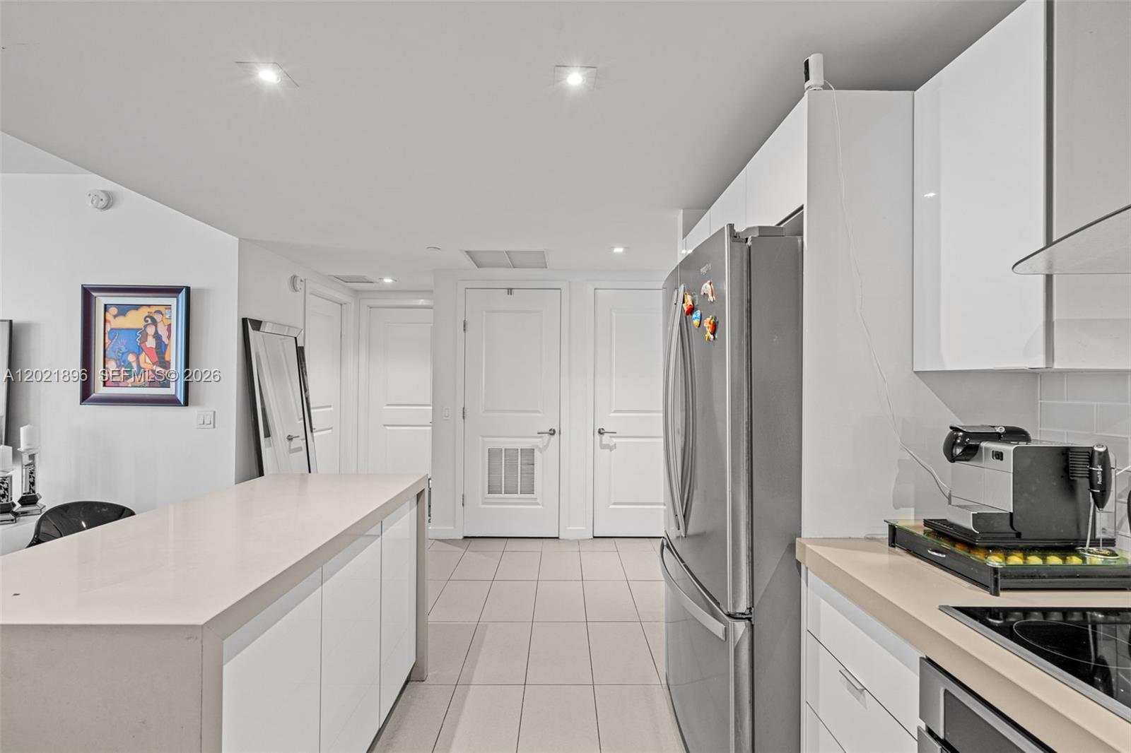 CANVAS CONDO - Residential