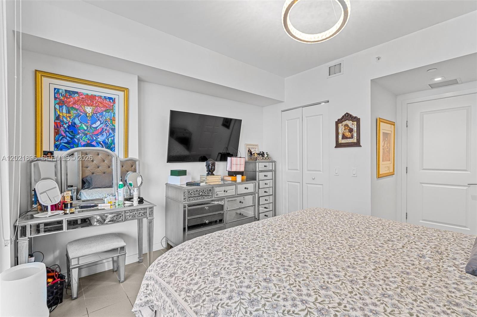 CANVAS CONDO - Residential