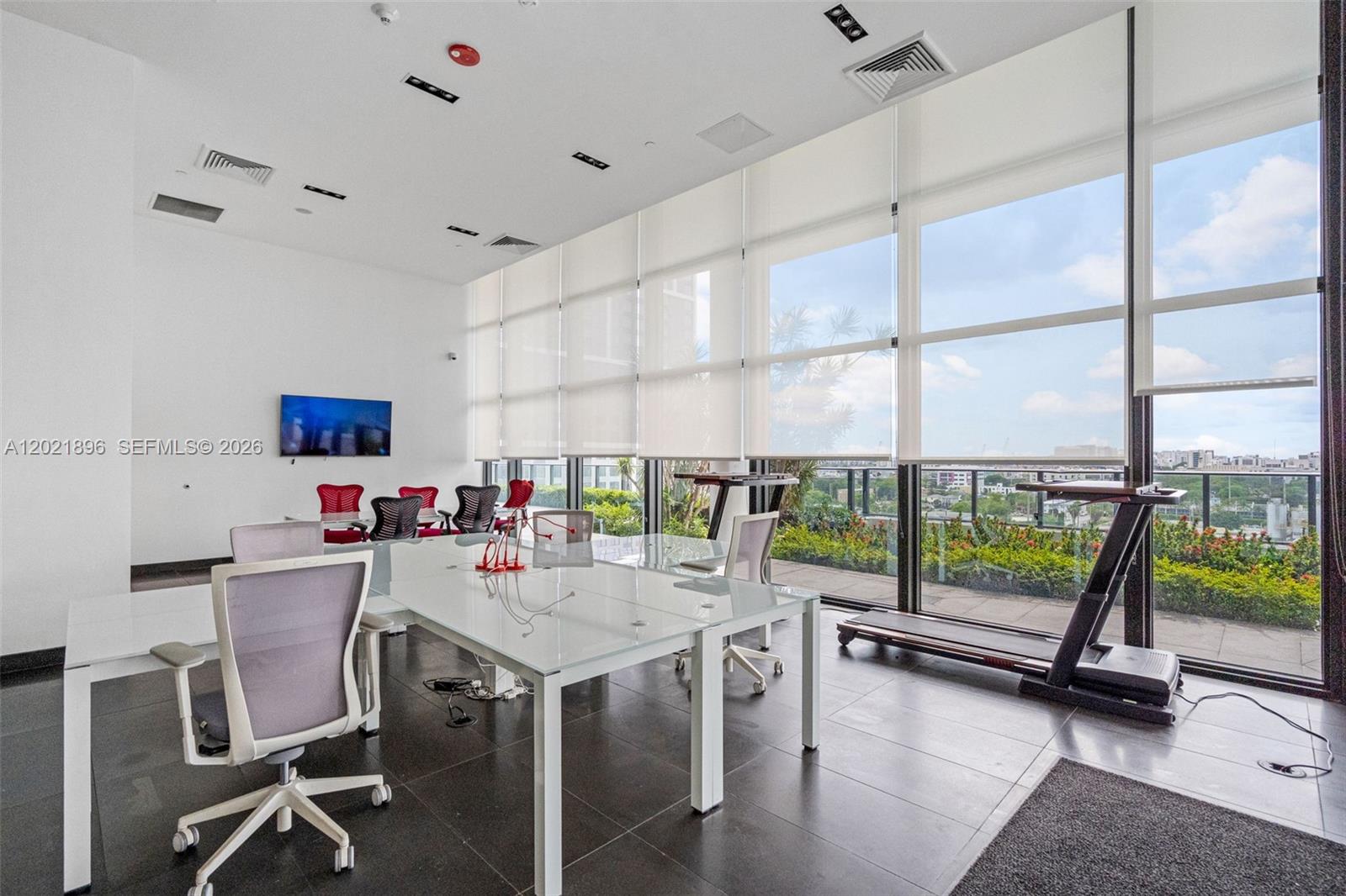 CANVAS CONDO - Residential